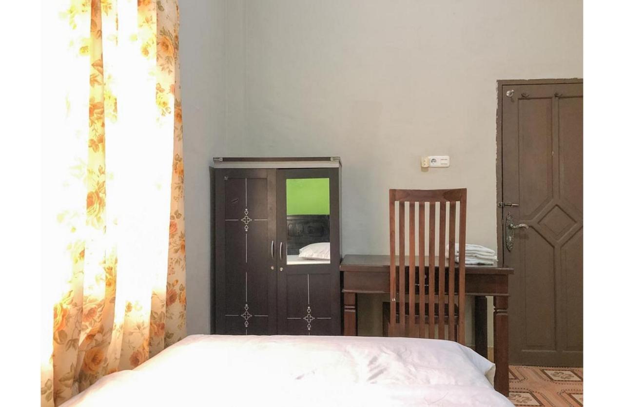 Sinar Hotel Enrekang Εξωτερικό φωτογραφία