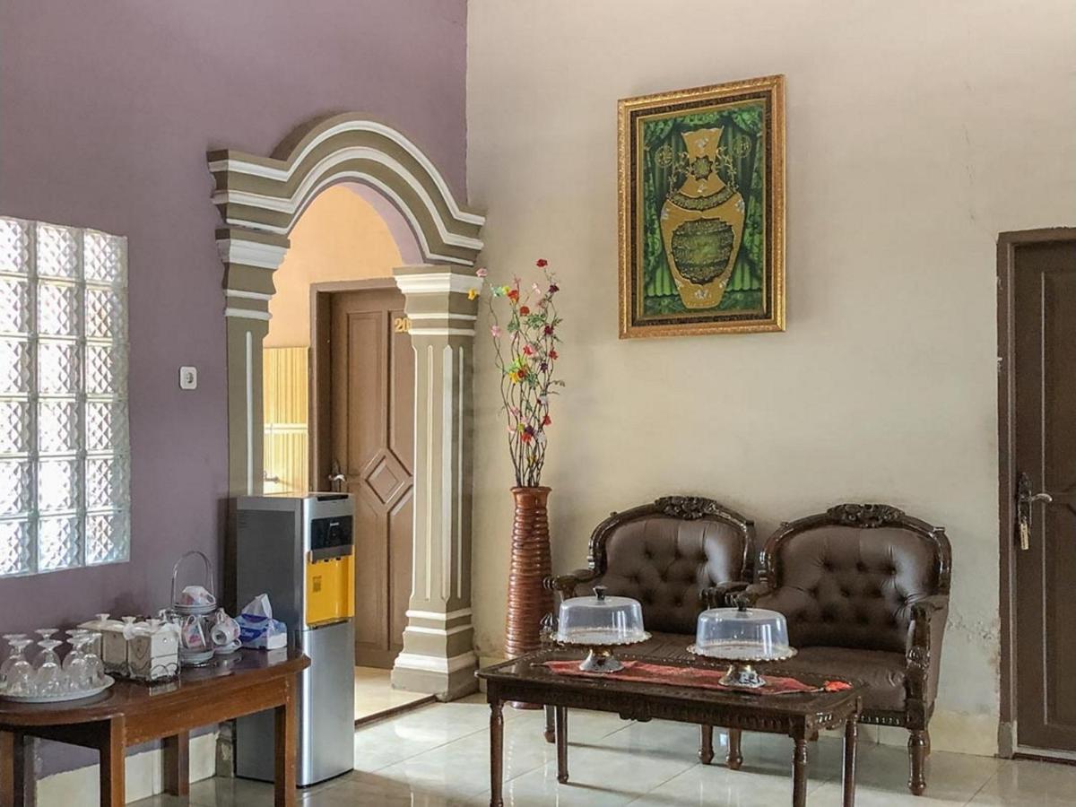 Sinar Hotel Enrekang Εξωτερικό φωτογραφία