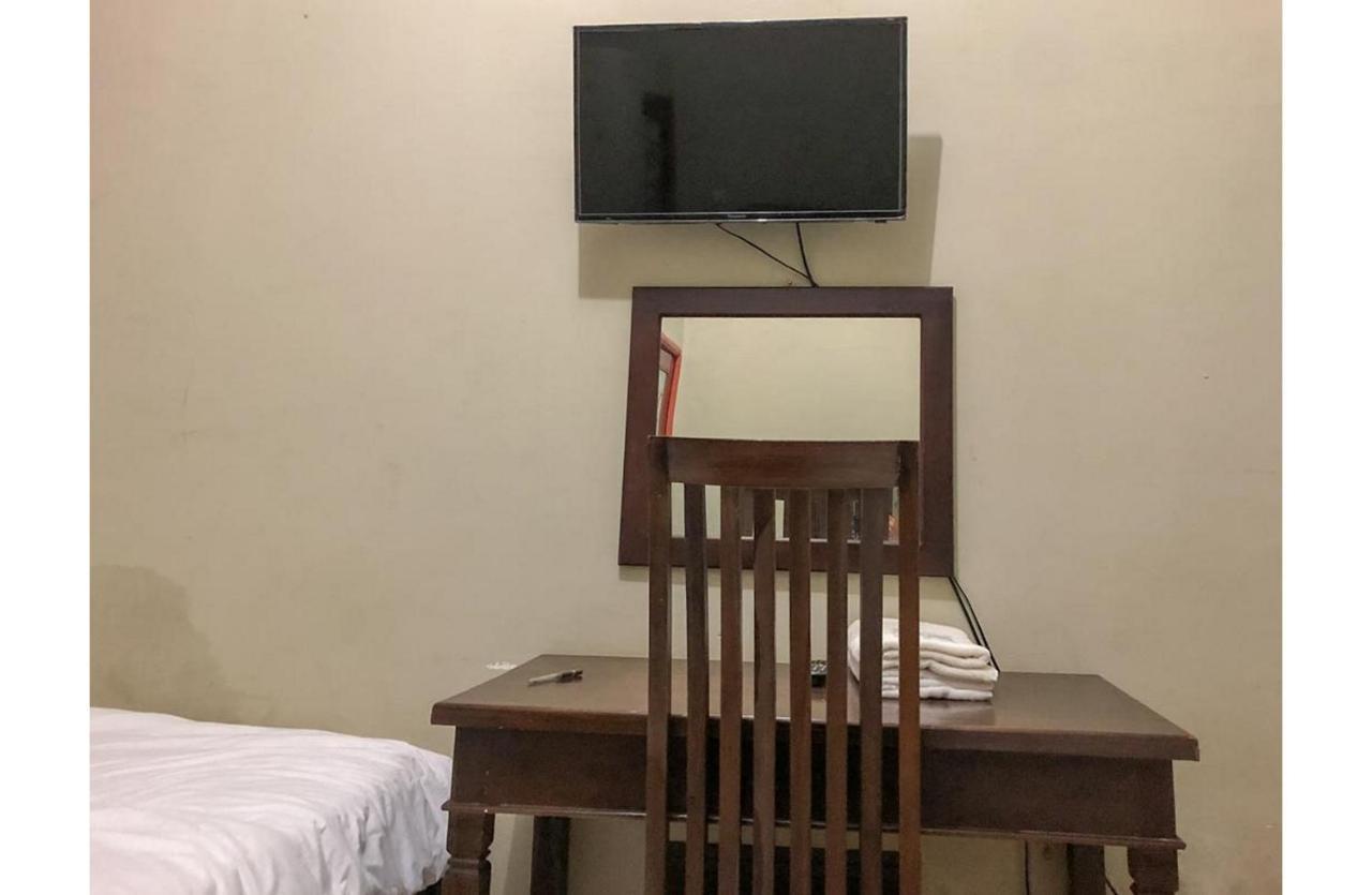 Sinar Hotel Enrekang Εξωτερικό φωτογραφία