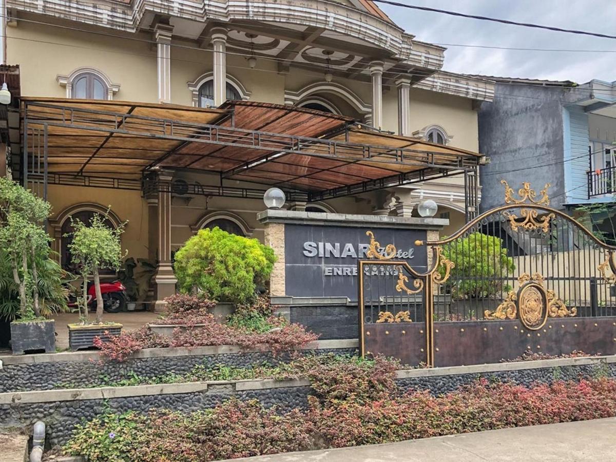Sinar Hotel Enrekang Εξωτερικό φωτογραφία